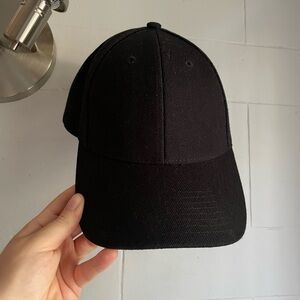 Aritzia TNA Black Baseball Cap